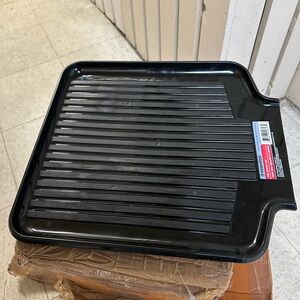 Kitchen Drainboard for drying dishes. NEW. Black. 15.25” Long 13.5 inches wide.